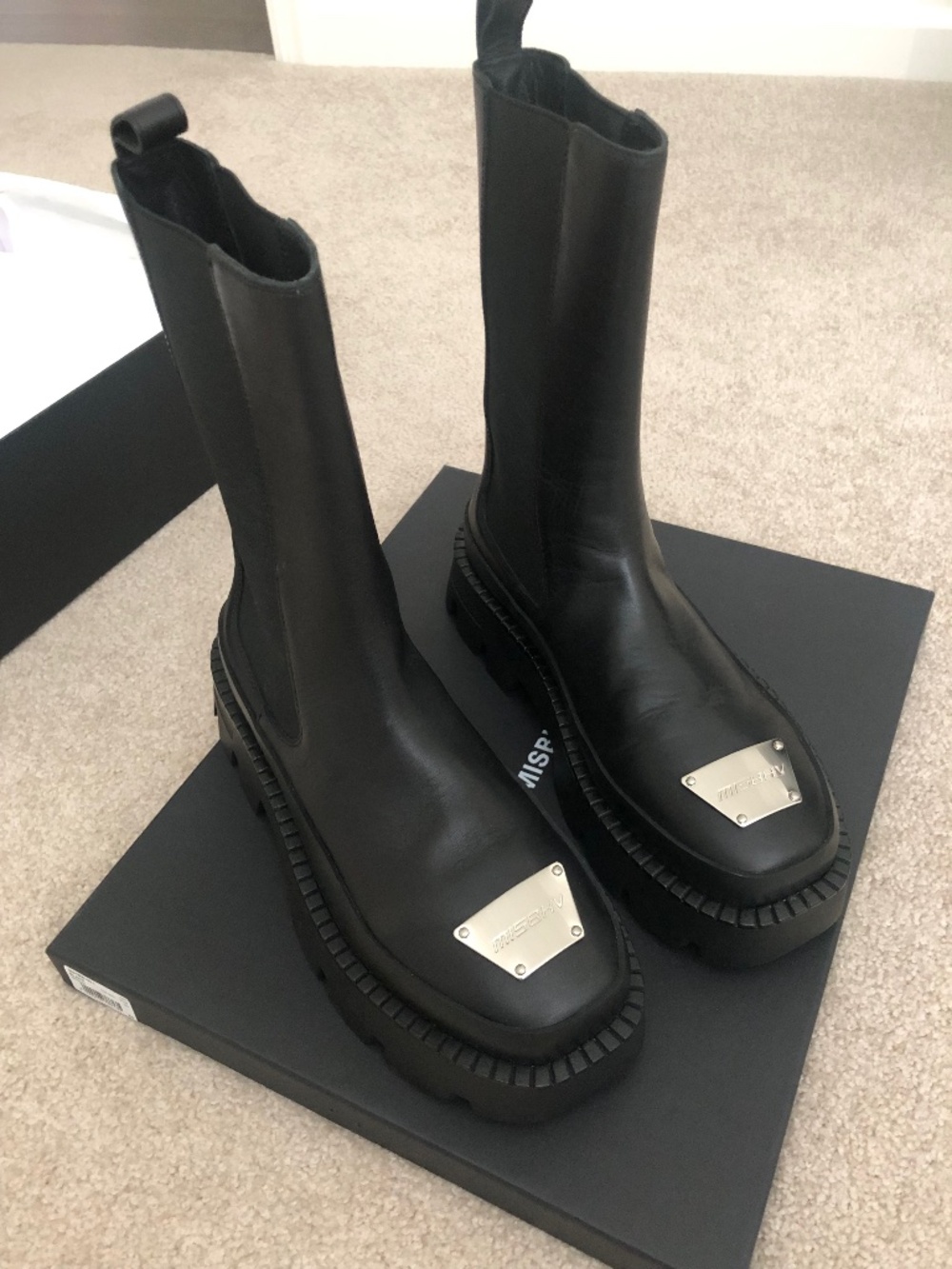 MISBHV The 2000 Chelsea Boot NIB